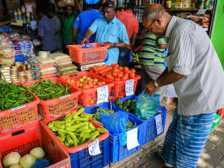ވިޔަފާރި މުދަލުން ޒަކާތް ވާޖިބުވަނީ ހަ ޝަރުޠެއް ހަމަވުމުންނެވެ.