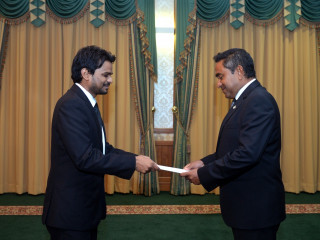 މެމްބަރު ޝަކީލް: