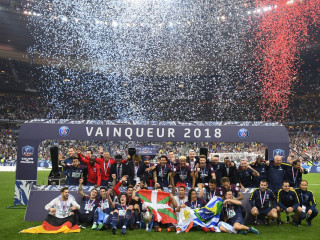 ޕީއެސްޖީ ޗެމްޕިއަންކަން ހޯދުމަށްފަހު އުފާ ފާޅުކުރަނީ