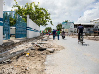 ބޮޑުތަކުރުފާނު މަގު: ބްރިޖާ ގުޅިފައިވާ މަގުތަށް ހެދުމުގެ މަސައްކަތް ދަނީ ކުރަމުން