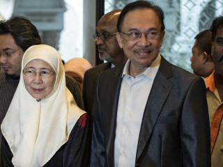 އަންވަރު އަދި އަނބިކަނބަލުން ވަން އަޒީޒާ ވަން - އަންވަރު ޖަލުން މިނިވަންވެވަޑައިގަތުމާއެކު ސިޔާސީ ހަރަކާތްތަކުގައި ބައިވެރިވެވަޑައިގަންނަވާނެ