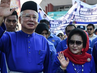 ނަޖީބު ރައްޒާގާއި އަނބިކަނބަލުން މެލޭޝިއާއިން ފުރުން މަނާކޮށްފި