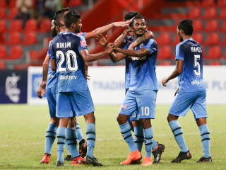 ނިއު ކުޅުނު މެޗުގެ ތެރެއިން