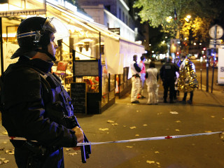 ވަޅި ބޭނުންކޮށްގެން ޕެރިހުގައި ހޮނިހިރު ދުވަހު ހަމަލާ ދިން މީހާއަކީ ޗެޗްނިއާ އަށް ނިސްބަތްވާ މީހެއް