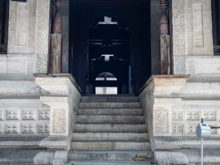 މާލޭގެ ހުކުރު މިސްކިތް: ރާއްޖޭގެ އާސާރީ އަދި ގައުމީ ތަރިކައެއް، އަދި މިއީ ރާއްޖޭގައި މިހާރުވެސް ބޭނުންކުރަމުންދާ އެންމެ ދުވަސްވީ އެއްބިނާ