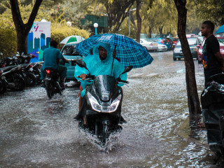 Atolls in from Kaafu to Addu will experience heavy rain and thunderstorms