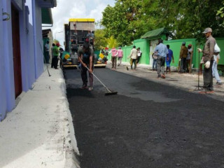 ދިއްދޫ މަގުތަކުގައި އަޅާފައިވަނީ އެންމެ ދަށް ފެންވަރުގެ ތާރު: ކައުންސިލް