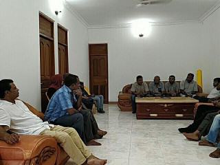ކެންޕޭން ޓީމުން ގައްދޫ ރައްޔިތުންނާއި ބައްދަލު ކުރައްވަނީ...