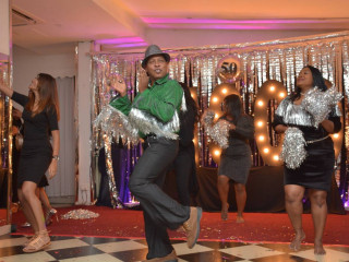 ޑިސްކޯ މިހާރު މުޅިން ތަފާތު ކަމެއްގައި!