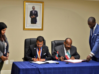 އިކުއަޓޯރިއަލް ގިނީއާއެކު ރާއްޖެއިން ސިޔާސީ ގުޅުން ގާއިމުކޮށްފި