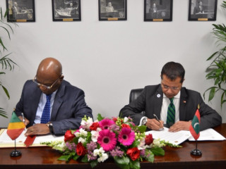 ރާއްޖެއާއި ކޮންގޯއާއި ދެމެދު ޑިޕްލޮމެޓިކް ގުޅުން ޤާއިމްކުރުމުގެ އެއްބަސްވުމުގައި ސޮއެކުރަނީ