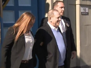 ވައިންސްޓައިންވަނީ ނުރުހުމުގައި ޖިންސީ ގުޅުންތައް ބޭއްވި ކަމަށް ކުރާ ތުހުމަތުތައް ދޮގުކޮށްފައި