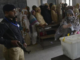 ޕާކިސްތާނުގެ އިންތިޚާބެއްގައި ވޯޓްލަނީ