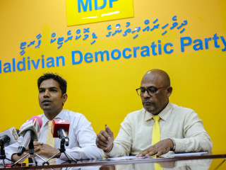 Vice President  Mohamed Shifaz and MDP\'s elections committee\'s Chairperson Mohamed Ibrahim at the press conference