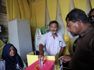 ވޯޓުލުން ކުރިއަށް ދަނީ...