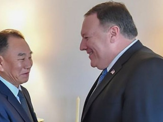 އުތުރު ކޮރެއާގެ މަންދޫބު ޕޮމްޕެއޯއާ ބައްދަލުކުރައްވައިފި