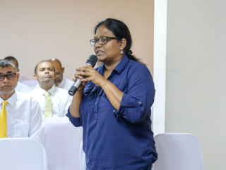 މާލެ ސިޓީގެ މޭޔަރ ޝިފާ މުޙައްމަދު - ޝިފާ ވަނީ އޭރު އިދިކޮޅު ފަރާތްތަކަށް ކުރިމަތިވި ގޮންޖެހުންތައް ފާހަގަ ކުރައްވާފައި