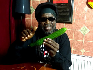 ކިއުކަމްބާގެ ޖާދޫ ލަވައަކުން!