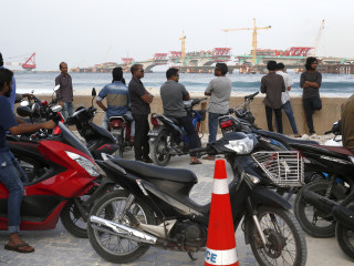 ޗައިނާ މޯލްޑިވްސް ފްރެންޑްޝިޕް ބްރިޖު---