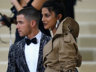 ޕްރިޔަންކާގެ އުފަން ދުވަހަށް ނިކްގެ ޚާއްސަ ޕްލޭނެއް!