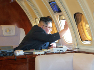 ރަޝިއާއަށް ވަޑައިގަތުމުގެ ދައުވަތު ކިމް ޖޮންގއުންއަށް އަރުވައިފި