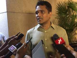 ރައްޔިތުންގެ މަޖިލީހުގެ މެމްބަރު އަހުމަދު ނިހާން ހުސެއިން މަނިކު - އޭނާ އިންޑިއާއަށް އެރިޔަނުދީ ވަނީ ބޭރުކޮށްލާފައި