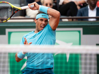 ނަޑާލް ކުޅުނު މެޗުގެ ތެރެއިން