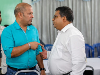 އިލެކްޝަންސް ކޮމިޝަންގެ ރައީސް އަހުމަދު ޝަރީފް