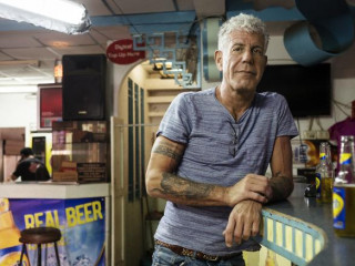 އެންތޮނީ ބޯޑެއިން