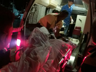 ހުޅުމާލޭގައި ހިނގި އެކްސިޑެންޓްގައި ޒަޚަމްވި މީހަކު ގެންދަނީ