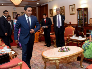 އިންޑިއާގެ އެކްސްޓަރނަލް އެފެއާޒް މިނިސްޓަރު ރާއްޖެއަށް ކުރެއްވި ދަތުރުފުޅެއްގައި ރައީސް ޔާމީންއާ ބައްދަލުކުރައްވަނީ