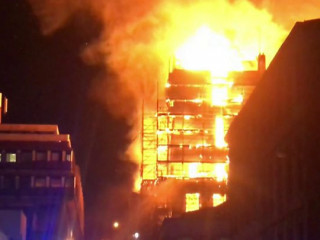 ޖޫން 15، 2018 ގައި ގްލާސްގޯގެ މެކިންޓޮޝް އާޓް ސްކޫލުގައި ރޯވެ އަނދަނީ