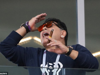 ސްޓޭޑިއަމްގައި ސުއްޓާ ބުއިން މަނާ ކަމެއް މެރަޑޯނާ އަކަށް ނޭނގޭ