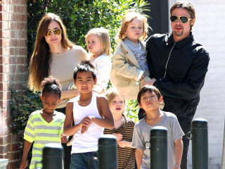 ބްރެޑް ޕިޓް ދަރިންނާ އެކު ފާދާސްޑޭ ފާހަގަކޮށްފި