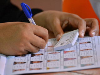 އިންތިހާބެއްގައި ވޯޓުލުމުގެ ކަންކަން ކުރިޔަށް ދަނީ