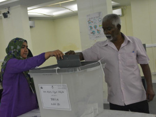 އިލެކްޝަންސް ކޮމިޝަނުން ބޭއްވި ބައްދަލުވުމެއްގެ ތެރެއިން