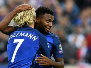 ގްރީޒްމަން އައު ކޮންޓްރެކްޓެއްގައި ސޮއިކުރިއިރު ލެމާރ ވެސް އެޓްލެޓިކޯއަށް