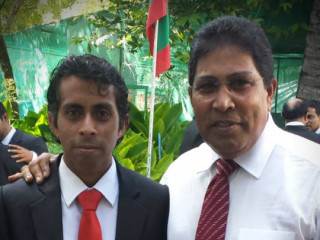 ޖުމްހޫރީ ޕާޓީގެ ލީޑަރު ގާސިމް އިބްރާހިމް އަދި އެޕާޓީގެ ކައުންސިލް މެންބަރު އަލީ ސޯލިހް