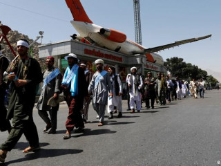 އާންމުން ވަނީ އެ މީހުންގެ އަޑު އިއްވަން ހިނގާފައި ގޮސް ކާބުލްއާ ހަމައަށް ގޮސްފައި