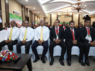 ޖުމްހޫރީ ޕާޓީގެ ކޮންގްރެސްގައި އެ ޕާޓީގެ ބައެއް ވެރިންނާއި އެމްޑީޕީގެ ބައެއް އިސްބޭފުޅުން