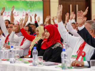 ޖުމްހޫރީ ޕާޓީގެ ކޮންގްރެސްގެ ތެރެއިން: ކޮންގްރެސްގެ ފަހުން ގިނަ ބައްދަލުވުންތަކެއް އެޕާޓީން ދަނީ ބާއްވަމުން