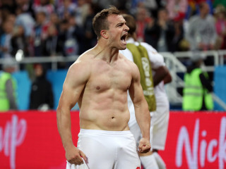 މި މެޗުގައި ސްވިޓްޒަލޭންޑްގެ ލަނޑު ޖެހި ޝަގީރީ - އޭނާ މި ލަނޑު ޖެހީ އިތުރު ވަގުތުގެ ތެރޭގައި