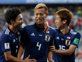 ކެއިސޫކޭ ހޮންޑާ ލަނޑޫ ޖެހުމަށްފަހު - ހޮންޑާއަކީ ވާރލްޑް ކަޕްގެ ތާރީހުގައި އެންމެ ގިނަ ލަނޑޫ ޖެހި އޭޝިއާއަށް ނިސްބަތްވާ ކުޅުންތެރިޔާ