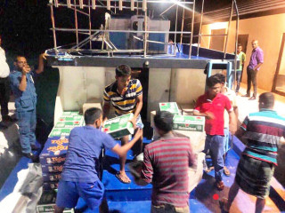 ފުލުހުންނާއި، ކަސްޓަމްސްއިން ޕެރަޑައިސްގައި ހަރަކާތްތެރިވަނީ