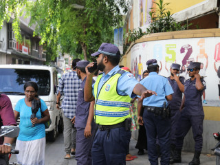 ޖަޒީރާ ޕޯސްޓަރު ހަރުކުރުމަށް ފުލުހުން ހުރަސް އަޅައިފި