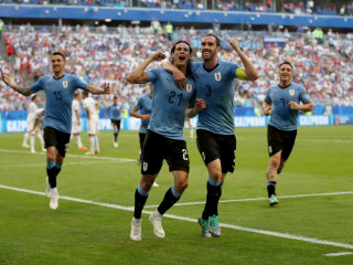 ކަވާނީ ލަނޑު ޖެހުމަށްފަހު ގޯޑިން އާއެކު އުފާފާޅުކުރަނީ - އޭނާ ވަނީ ފާއިތުވެދިޔަ ތިން ވާރލްޑް ކަޕްގައި ވެސް އުރުގުއޭއަށް ލަނޑު ޖަހައިދީފައި