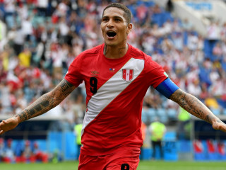 މި މެޗުގައި ޕެރޫގެ ދެވަނަ ލަނޑު ޖެހުމަށްފަހު ކެޕްޓަން ގުރެއިރޯ އުފާފާޅުކުރަނީ