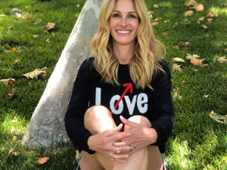 އެންމެ ފަހުން ޖޫލިއާ ރޮބަޓްސް ވެސް ސޯޝަލް މީޑިއާގައި އެކްޓިވް ވެއްޖެ