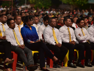 ގާނޫނު އަސާސީގެ ދިފާއުގައި ޖުމްހޫރީ ޕާޓީއާ އެކު އެމްޑީޕީން ކާނިވަލް ސަރަހައްދުގައި ބޭއްވި ޖަލްސާގެ ތެރެއިން