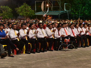 އިދިކޮޅަށް މެޖޯރިޓީ ދިނުން، ވެރިކަން ދީފައި އަތްފައި ކަނޑާލުން